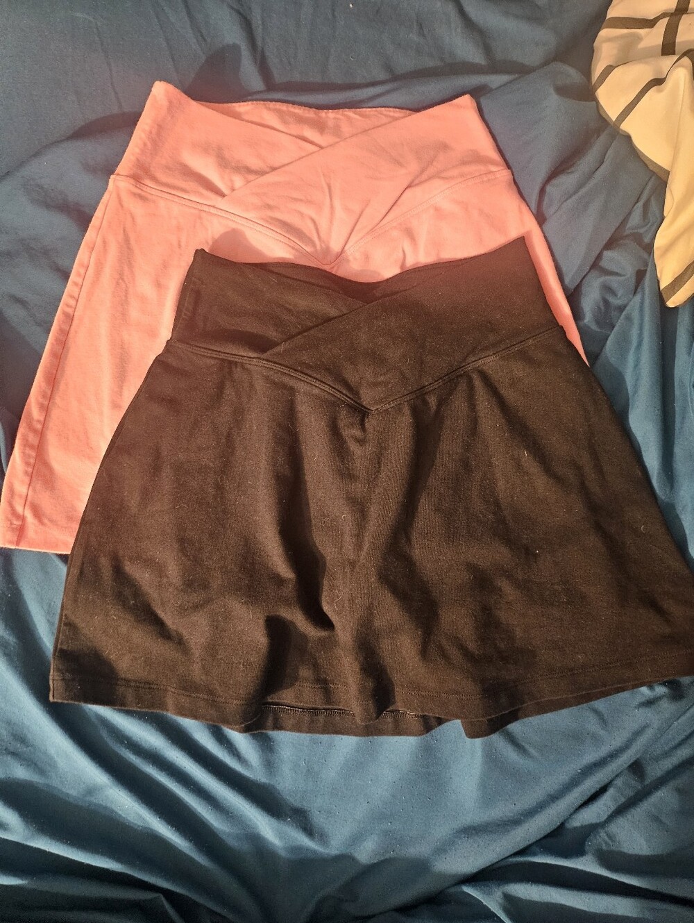 PINK Victoria's Secret Black & Pink Cross-Waist Skirt Duo Size Small Used